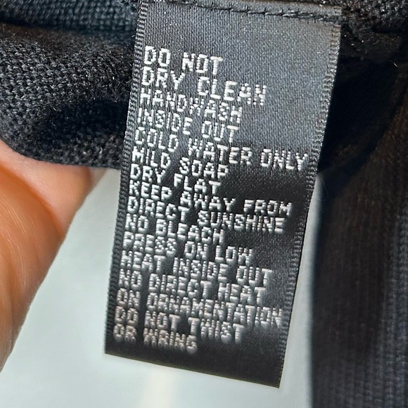 Michael Simon Black Cardigan with Silver & Turquoise Beaded Frogs Geckos Size S - Picture 11 of 11